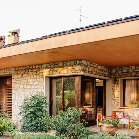 La Dolce ベッド・アンド・ブレックファスト 4*