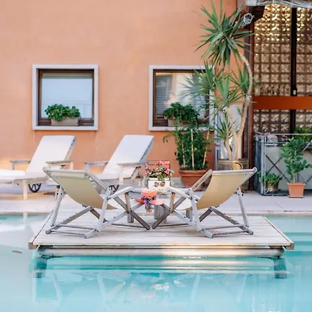 La Dolce Vita Bed & Breakfast 3*