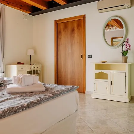 Frühstückspension La Dolce 4*